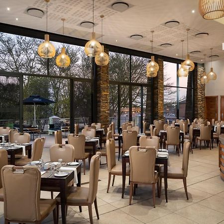 Premier Hotel Midrand Exteriör bild