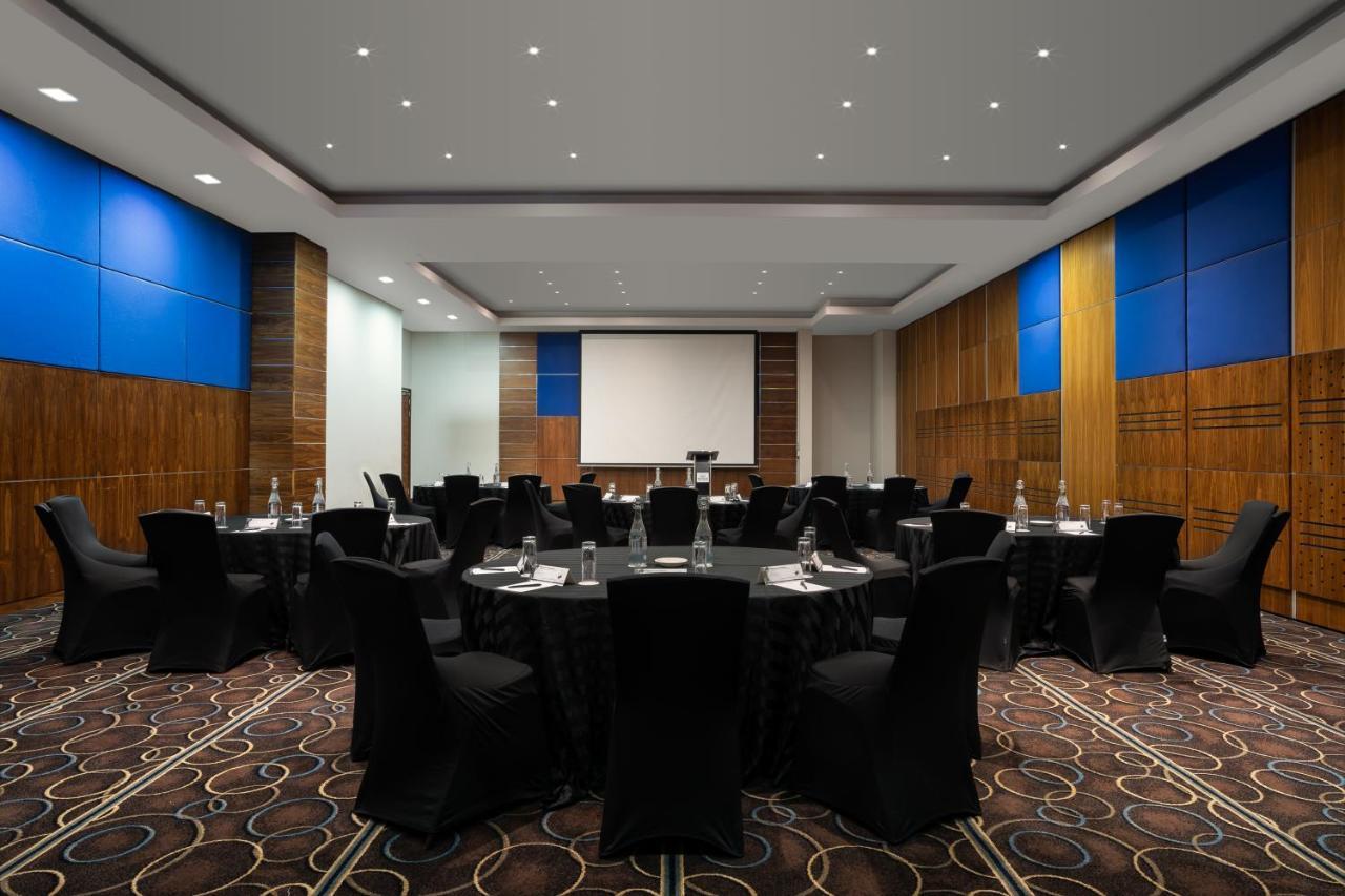 Premier Hotel Midrand Exteriör bild