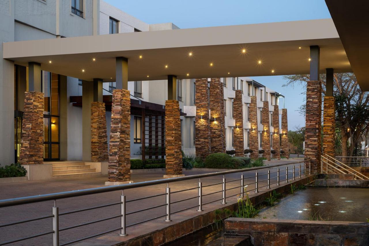 Premier Hotel Midrand Exteriör bild