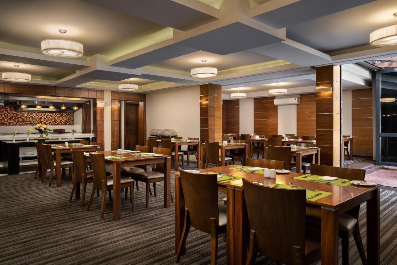 Premier Hotel Midrand Exteriör bild