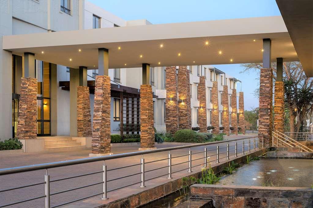 Premier Hotel Midrand Exteriör bild