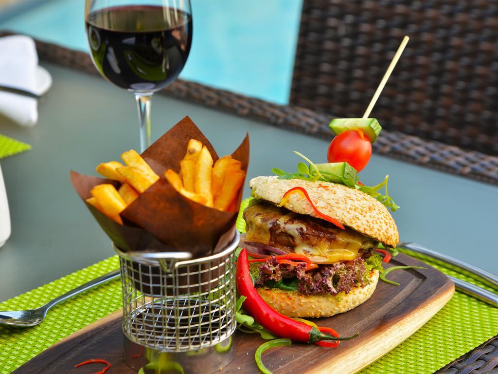 Premier Hotel Midrand Exteriör bild